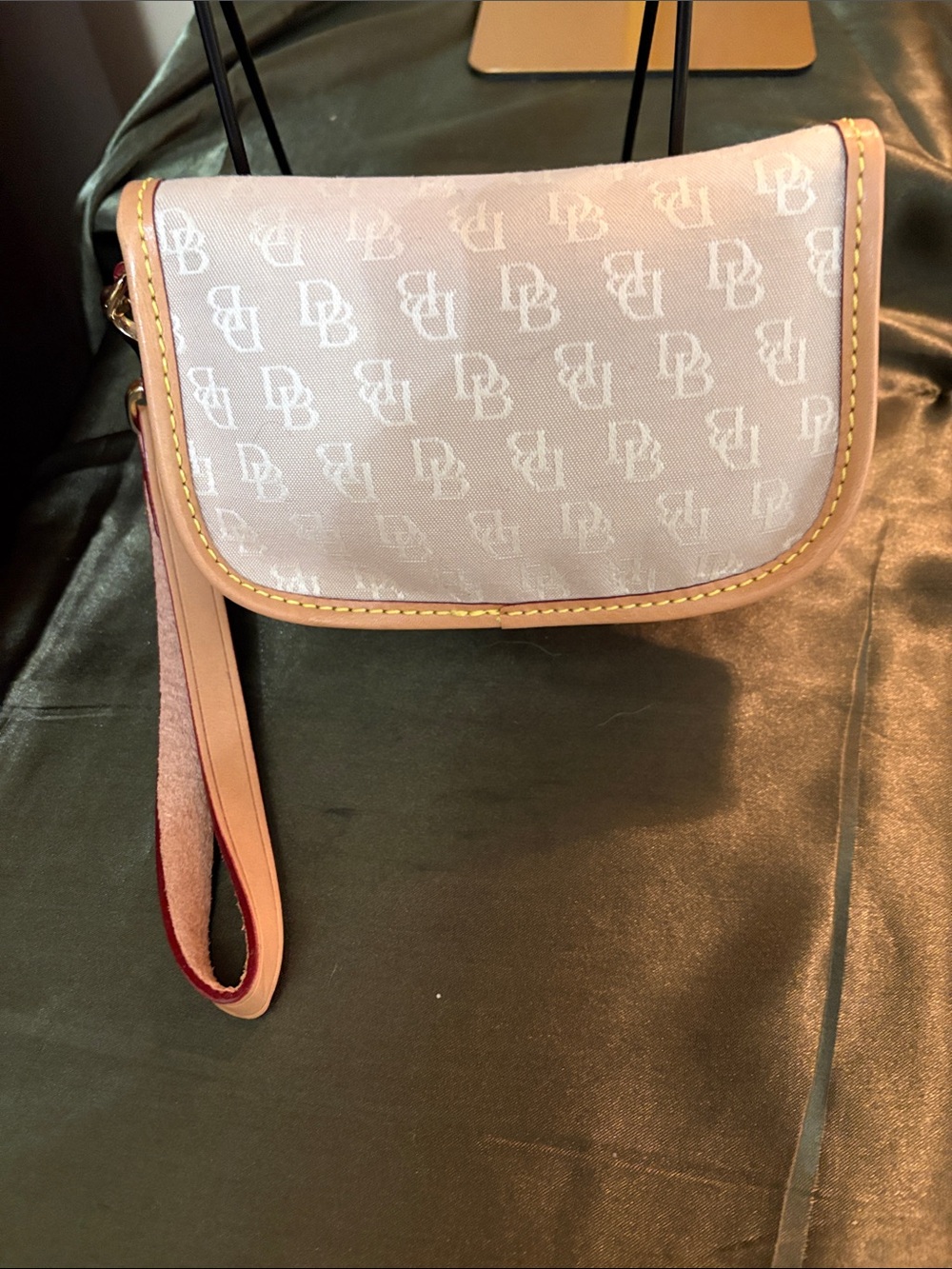 Dooney & Bourke Beige Logo Wristlet with Tan Trim - Picture 3 of 7